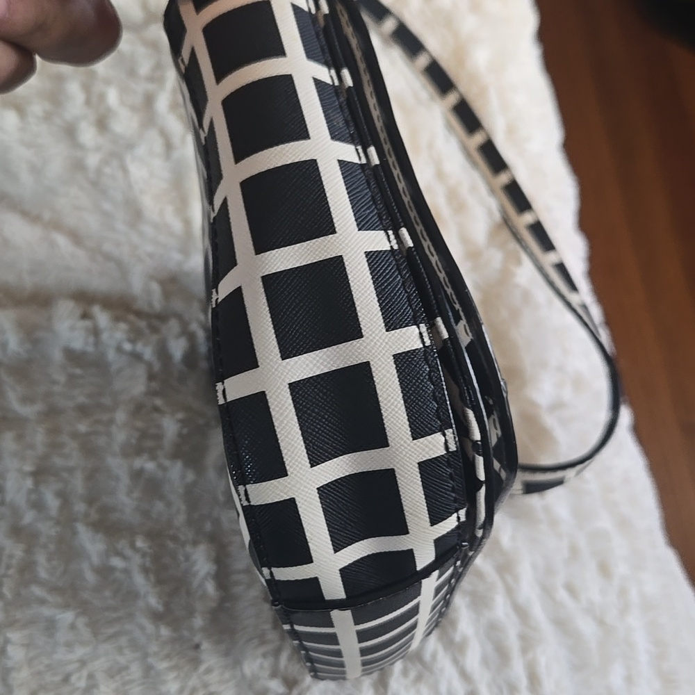kate spade Black and White Crossbody Bag like new condition - Picture 8 of 8